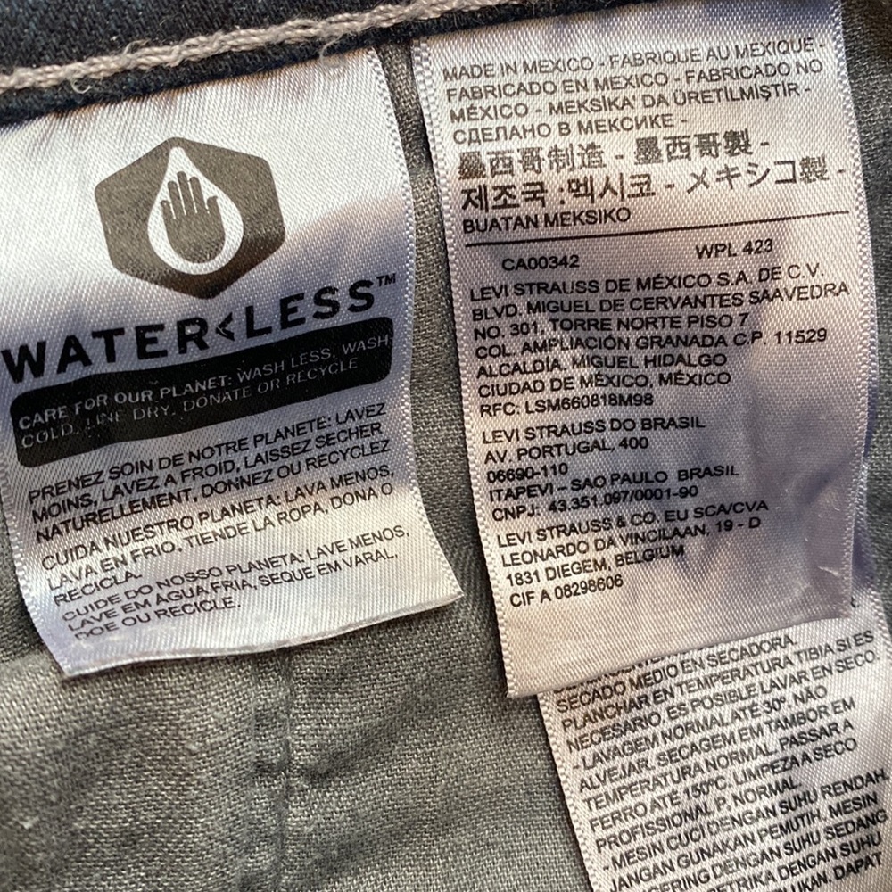 Levi Strauss & CO. Mens W31 and L30 Jeans - Picture 3 of 8